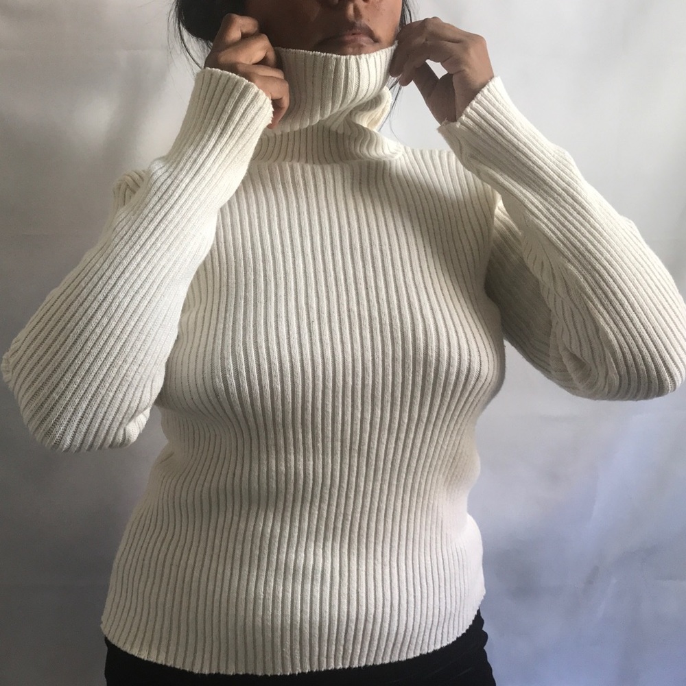 Cotton Long-Sleeve Turtleneck